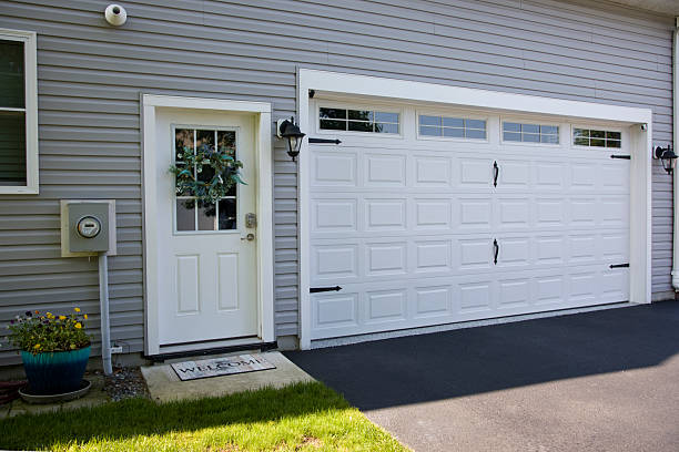 24/7 Emergency Garage Door Panel Replacement experts in Mantua, UT